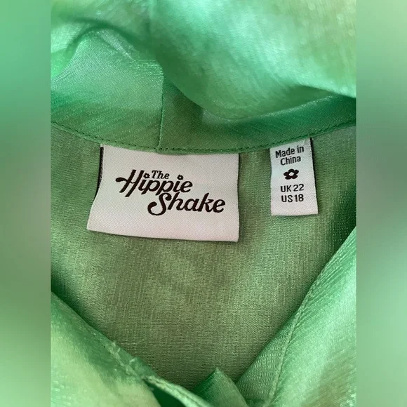 Elegant Shimmering Green Women's Blouse - Picture 7 of 10